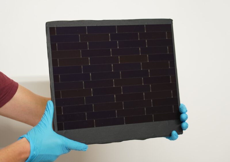 New-Solar-Module-Efficiency-Record-III-V-Module-34-4-percent-efficiency-Fraunhofer-ISE-800x562.jpg